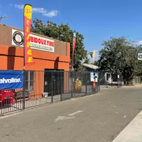 Rubidoux Tire and Brake - Mechanic shop side view