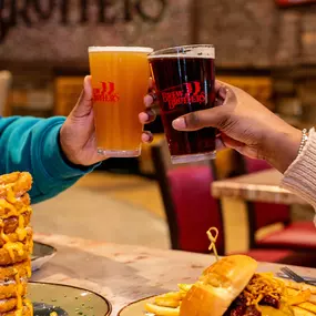 Date night, game night, or any night—Brew Brothers at Harrah's Kansas City Hotel & Casino always hits the spot! From snack-worthy bites to tasty meals, they’ve got the goods to keep you coming back every day. Brew Brothers is the ultimate sports bar experience for beer, food, and sports lovers alike.