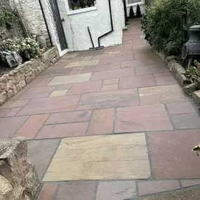 Bild von Bobbys Paving & Fencing Ltd