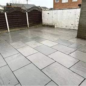 Bild von Bobbys Paving & Fencing Ltd