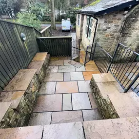 Bild von Bobbys Paving & Fencing Ltd