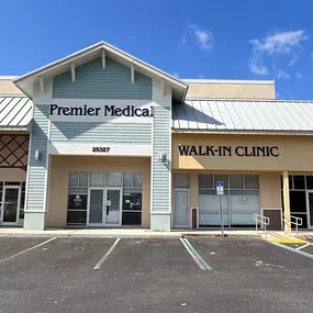 Exterior photo of the AudioNova hearing clinic in Leesburg, FL on Highway 27