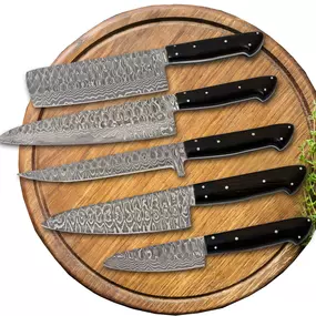 Damascus stainless steel kitchen knife set from Faneema Cutlery