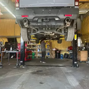 At Sweis Auto Repair, we provide convenient car repair services near you, ensuring fast and local solutions for any automotive issue. Whether you need a quick fix or a more in-depth repair, we are your trusted neighborhood mechanic.