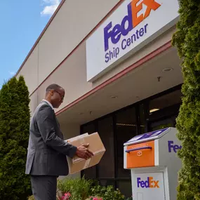 FedEx Drop Box outside of FedEx Ship Center