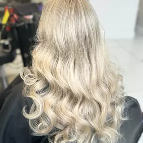 Bild von Revival Aesthetics Hair & Beauty