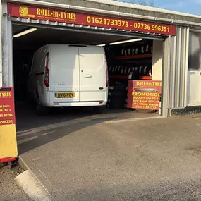 Bild von Roll in Tyres