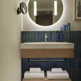 Standard Room - Bathroom