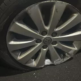 Bild von L & J Tyres Ltd