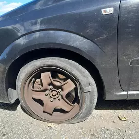 Bild von L & J Tyres Ltd