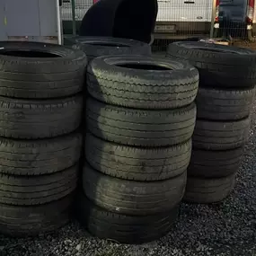 Bild von L & J Tyres Ltd