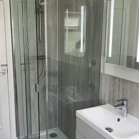 Bild von Shoreline Bathrooms SW Ltd