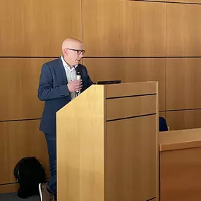 Bild von Dr. Axel Cerny Zahnarztpraxis