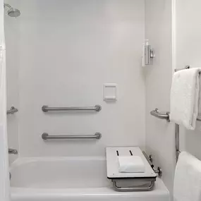 Guest room bath