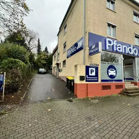 Außenansicht Pfando Filiale Reutlingen