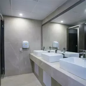 Gym & spa bathrooms