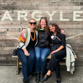 Bild von Darcie Alexander and Emily Michel, REALTORS | PDX Green Team