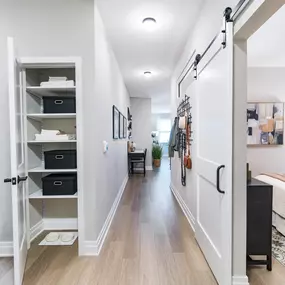 Bild von Modera Falls Church