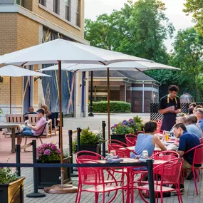 Bild von Modera Falls Church