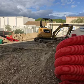 Bild von Terrassement Réseaux VRD | Assainissement | Maçonnerie béton terrasse