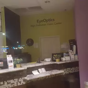 Bild von EyeOptics Optometry Center