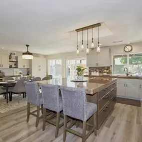 Bild von Kristin Alonso, REALTOR | KW Luxury International - Interior Renovation Studios