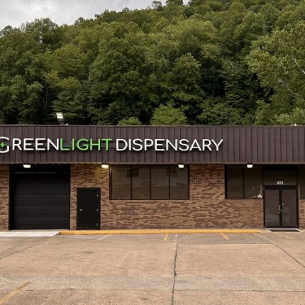 Logo od Greenlight Medical Marijuana Dispensary Stollings