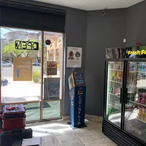 Bild von CoinFlip Bitcoin ATM - Your Smoke Shop 2 (Scottsdale)