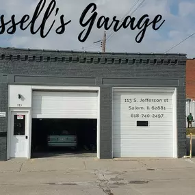 Russell's Garage offers reliable car maintenance services designed to keep your vehicle in optimal condition year-round. Our team focuses on preventive care to help extend the life of your car and improve its performance. Trust us for all your maintenance needs to keep your car road-ready and dependable.