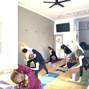 Bild von Yoga Lessons + Creative Practices