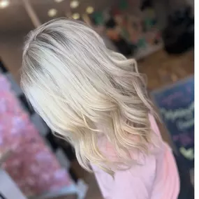 Blonding Specialist