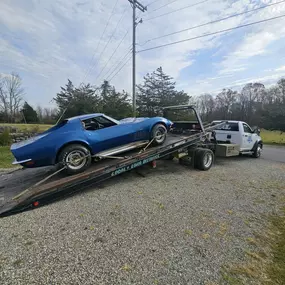 E&L Towing LLC proudly provides our clients with auto towing services they can trust. Give us a call whenever you need us!