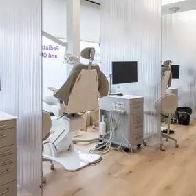 Orthodontic bay