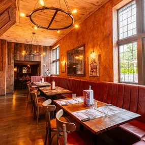 Hickory's Smokehouse Adel