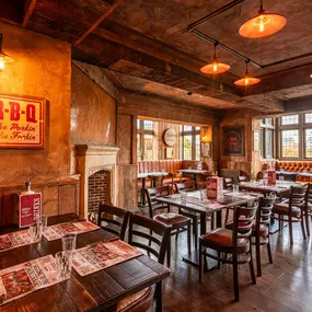 Hickory's Smokehouse Adel