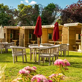 Hickory's Smokehouse Worcester - Outdoor Huts & Garden