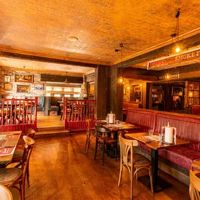 Hickory's Smokehouse Gamston family dining area