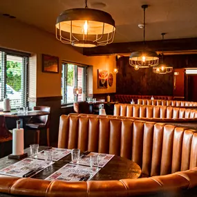 Hickory's Smokehouse Hutton dining area