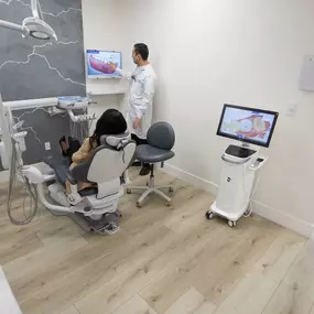 Bild von Allen & Washington Dental Implant Center