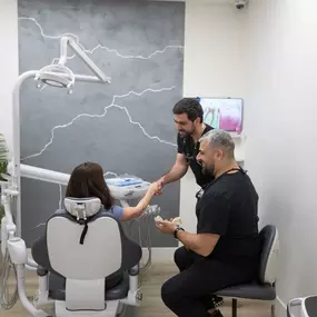 Bild von Allen & Washington Dental Implant Center
