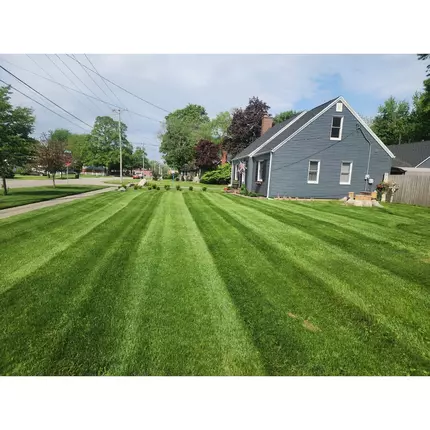 Logo de Frankenberger Lawn Care LLC