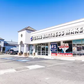 Bild von Texas Mattress Makers - Meyerland