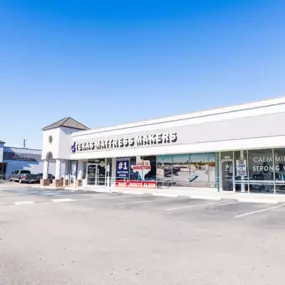 Bild von Texas Mattress Makers - Meyerland