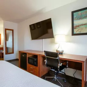 Double Queen Guestroom