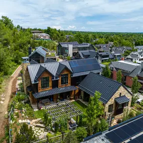 Bild von Compass: Kiki Kidder and Brad Thomas, Realtors