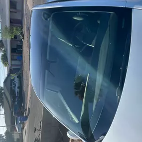 Windshield replacement in Mesa Arizona By Premiere Auto glass.