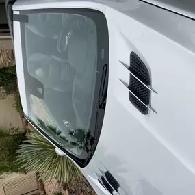 Windshield replacement in Mesa Arizona By Premiere Auto glass.