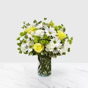 Happy Day Bouquet – A Stunning Rose & Daisy Ensemble! Perfect for weddings or gifts. Order daisy bouquet online from the best florists for same day flower delivery!