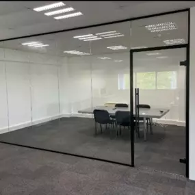 Bild von National Glass Partitions