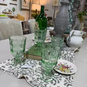 Warmer weather brings thoughts of green and spring— Enjoy!
#decor 
#vintagedecor 
#ilovegreen 
#rockwalltexas 
#boutiqueshopping